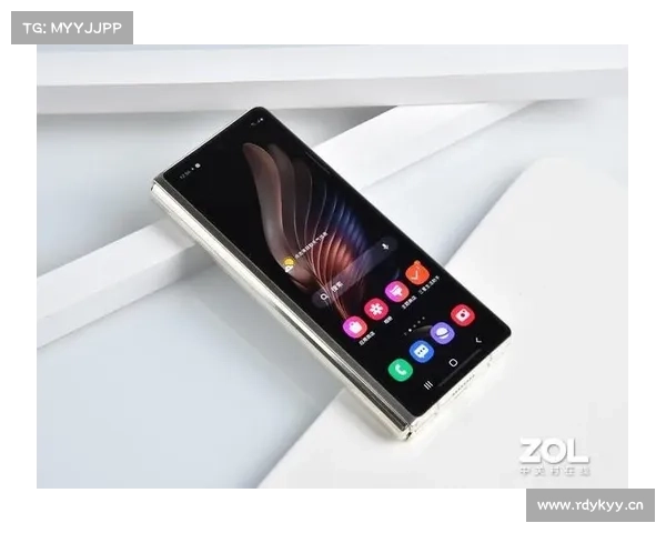 三星发布W21 5G折叠屏手机:骁龙865+、120Hz屏 售价19999元 三星发布W21 5G折叠屏手机:骁龙865+、120Hz屏 售价19999元